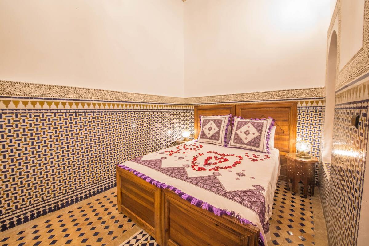 In-room safe, desk, cribs (free), WiFi (free)