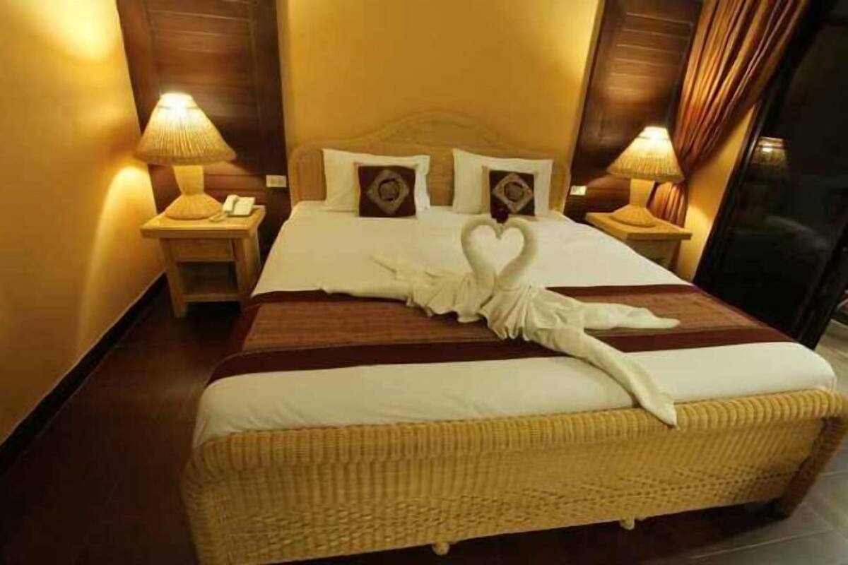 In-room safe, desk, rollaway beds, free WiFi