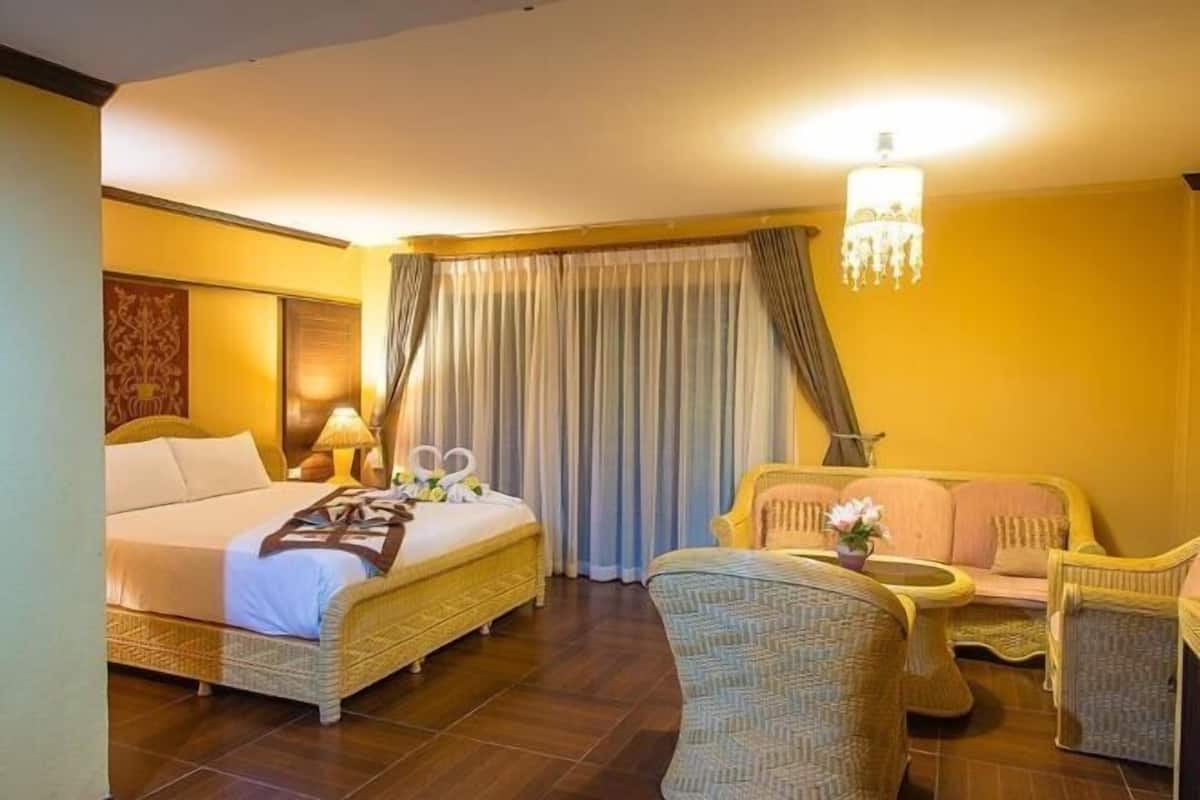 In-room safe, desk, rollaway beds, free WiFi