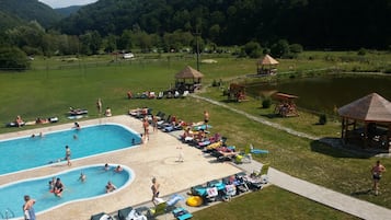 Indoor pool, seasonal outdoor pool, pool loungers