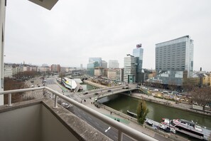 City Condo, 2 Bedrooms (Top 39) | View from room