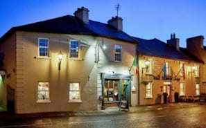 Fasade – kveld/natt