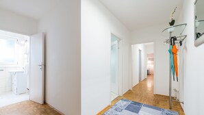 City Apartment, 2 Bedrooms (Top 9) | Room amenity - Apartment Schwedenplatz (Vienna)