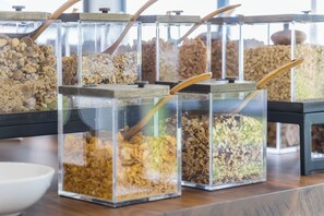 Free daily buffet breakfast  - Hotel Val Di Sogno - Adults Only (Malcesine)