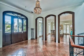 House, 5 Bedrooms, Ocean View, Sea Facing | Hallway