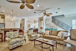 獨棟房屋, 5 間臥室, 面海 | 起居區