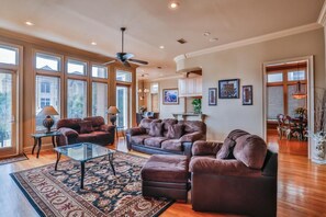 Ferienhaus, 5 Schlafzimmer, Meerblick, Meerseite | Wohnbereich