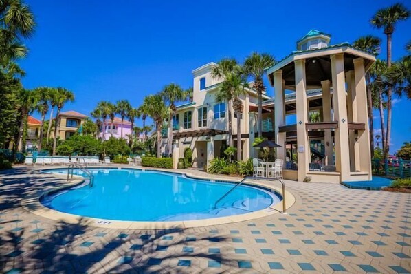 Ferienhaus, 5 Schlafzimmer, Meerblick, Meerseite | Außenpool