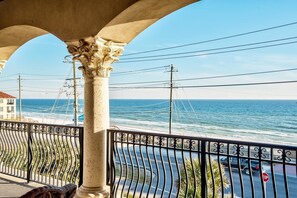 House, 6 Bedrooms, Ocean View, Sea Facing | Beach/ocean view