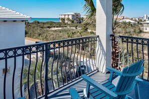 House, 5 Bedrooms, Ocean View, Sea Facing | Balcony view