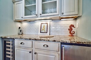 House, 4 Bedrooms, Sea Facing | Private kitchen