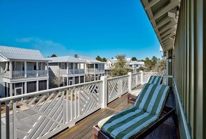 House, 4 Bedrooms, Sea Facing | Balcony