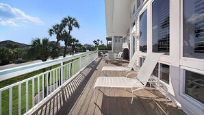 Casa, 5 habitaciones, vistas al mar, mirando al mar | Balcón