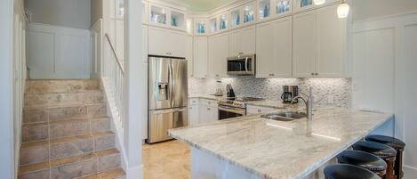 House, 5 Bedrooms, Ocean View, Sea Facing | Private kitchen | Fridge, microwave, coffee/tea maker