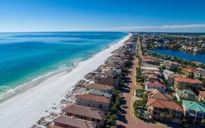 House, 5 Bedrooms, Ocean View, Sea Facing | Beach/ocean view