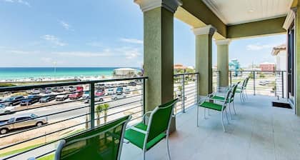 DaShells30A 6 Bedroom Holiday Home by Five Star Properties