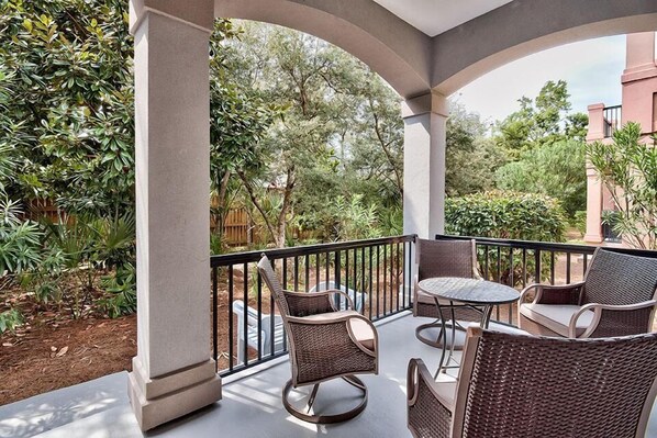 Talo, 4 makuuhuonetta, valtamerinäköala, meren rannalla | Kuisti