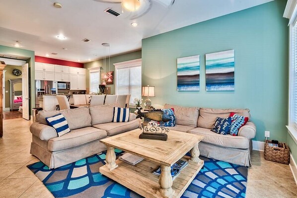 House, 4 Bedrooms, Ocean View, Sea Facing | Living area