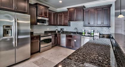 Destination Fun 9 Bedroom Holiday Home by Five Star Properties