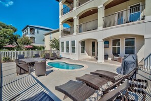 Ferienhaus, 6 Schlafzimmer, Meerseite | Außenpool
