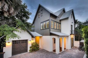 Casa, 5 habitaciones, vistas al mar, mirando al mar | Fachada del alojamiento