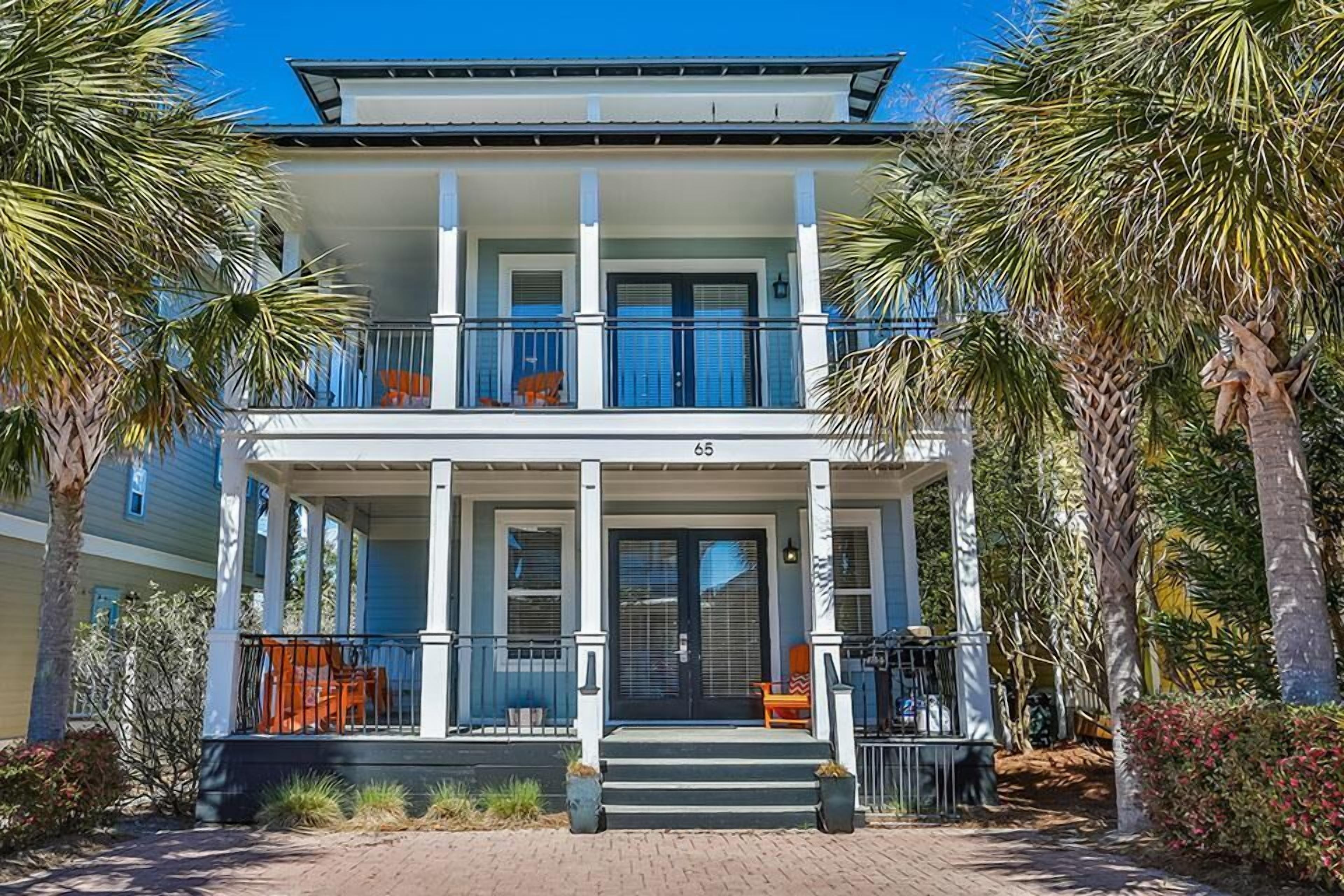 Casa, 4 habitaciones, frente al mar | Vista frontal de la propiedad