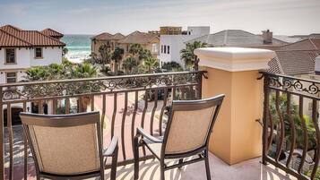 House, 6 Bedrooms, Ocean View, Sea Facing | Balcony