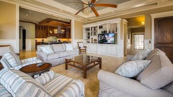 Rumah, 6 kamar tidur, pemandangan samudra, menghadap laut | Area keluarga