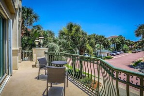 House, 4 Bedrooms, Sea Facing | Balcony