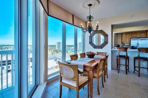 House, 3 Bedrooms, Ocean View, Sea Facing | In-room dining
