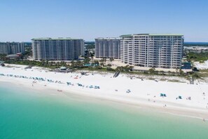 Talo, 2 makuuhuonetta, valtamerinäköala, meren rannalla | Ilmakuva