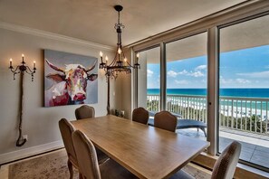 In-room dining - ST MAARTEN 605 3 Bedroom Holiday Home by Five Star Properties (Destin)