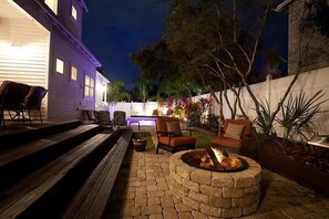 House, 5 Bedrooms, Sea Facing | Terrace/patio