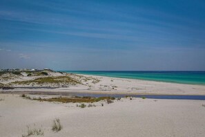 Beach - Storks Nest 6 Bedroom Holiday Home by Five Star Properties (Santa Rosa Beach)