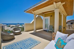 House, 4 Bedrooms, Ocean View, Sea Facing | Terrace/patio