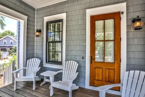 House, 5 Bedrooms, Ocean View, Sea Facing | Porch