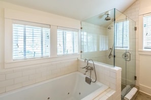 Ferienhaus, 5 Schlafzimmer, Meerblick, Meerseite | Badezimmer
