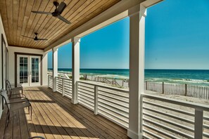 House, 6 Bedrooms, Ocean View, Beachfront | Porch