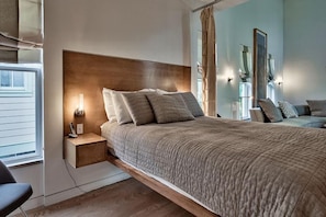 House, 4 Bedrooms, Sea Facing