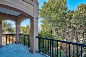 House, 4 Bedrooms, Sea Facing | Balcony