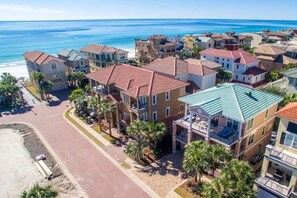House, 5 Bedrooms, Ocean View, Sea Facing | Aerial view