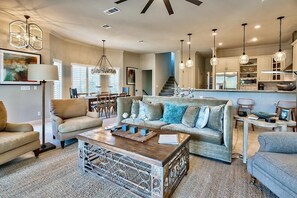 House, 4 Bedrooms, Sea Facing | Living area