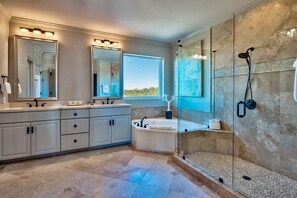 House, 4 Bedrooms, Sea Facing | Bathroom