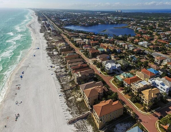 House, 4 Bedrooms, Sea Facing | Aerial view