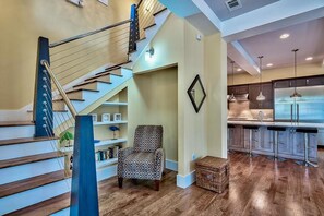 獨棟房屋, 4 間臥室, 面海 | 樓梯