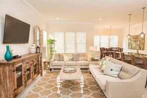 House, 4 Bedrooms, Sea Facing | Living area