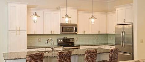 House, 4 Bedrooms, Sea Facing | Private kitchen