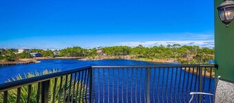 LILLY PAD 3 Bedroom Holiday Home by Five Star Properties