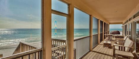 House, 4 Bedrooms, Ocean View, Beachfront | Terrace/patio