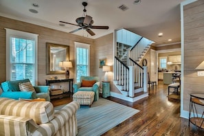 House, 3 Bedrooms, Sea Facing | Living area